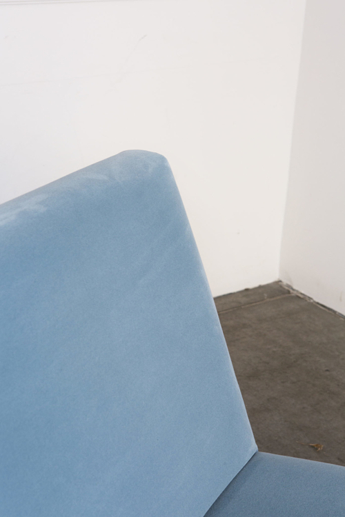 Détail du fauteuil bleu